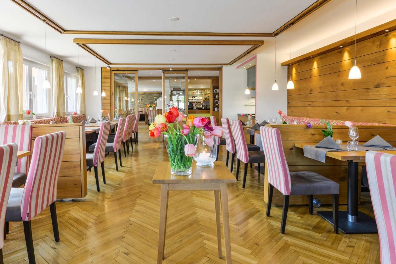 Jauch'S Loewen Hotel-Restaurant Neuershausen Buitenkant foto