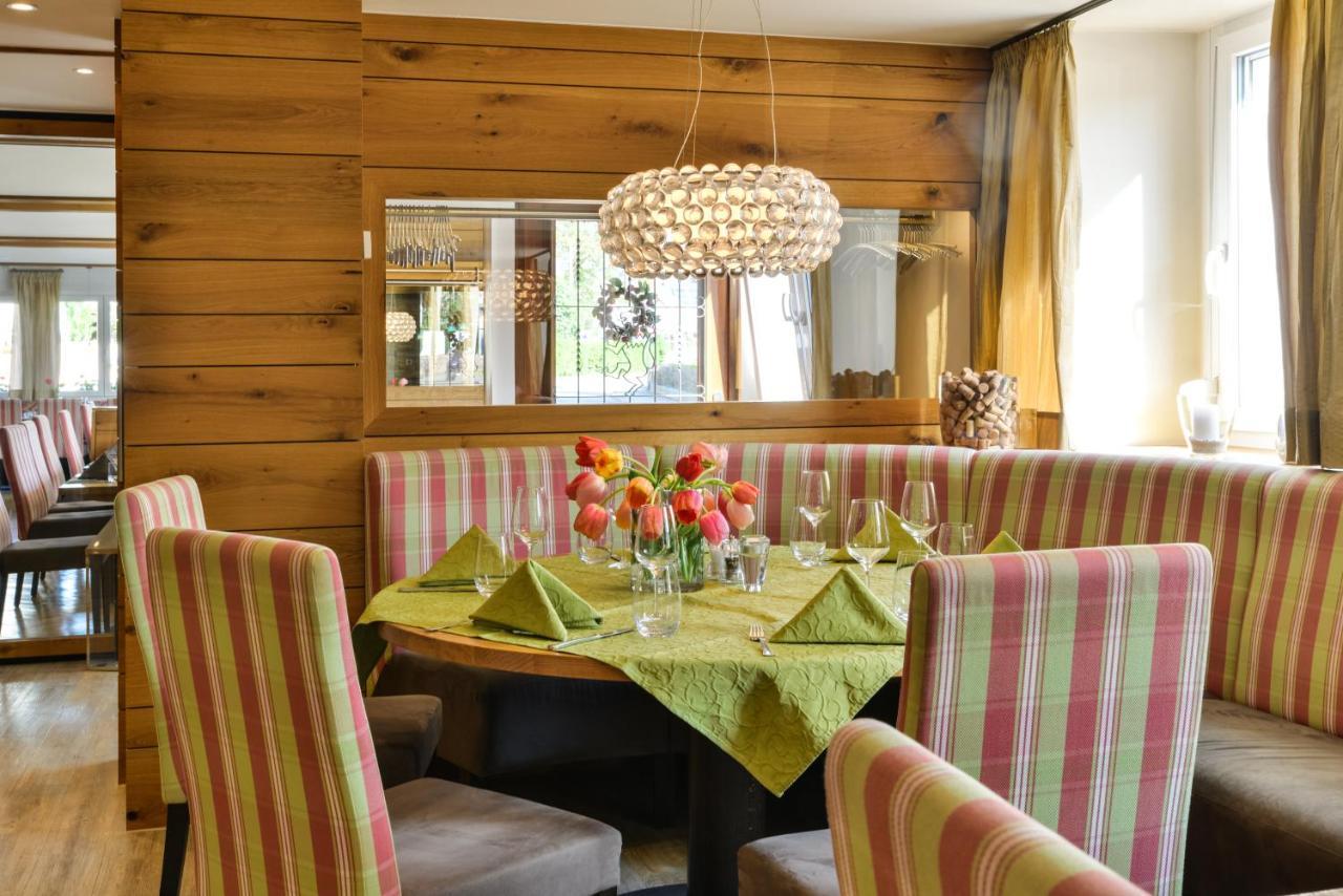 Jauch'S Loewen Hotel-Restaurant Neuershausen Buitenkant foto