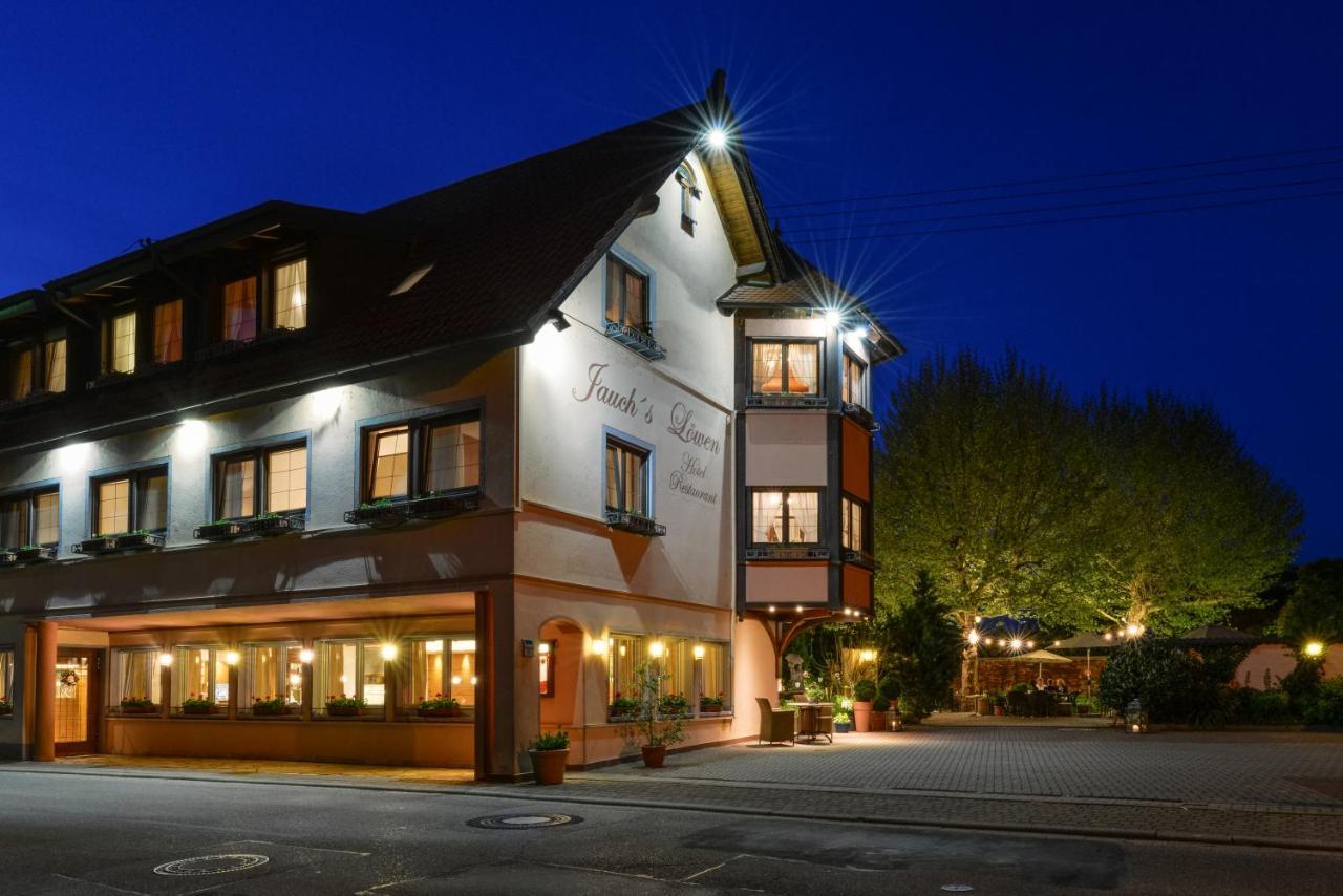 Jauch'S Loewen Hotel-Restaurant Neuershausen Buitenkant foto